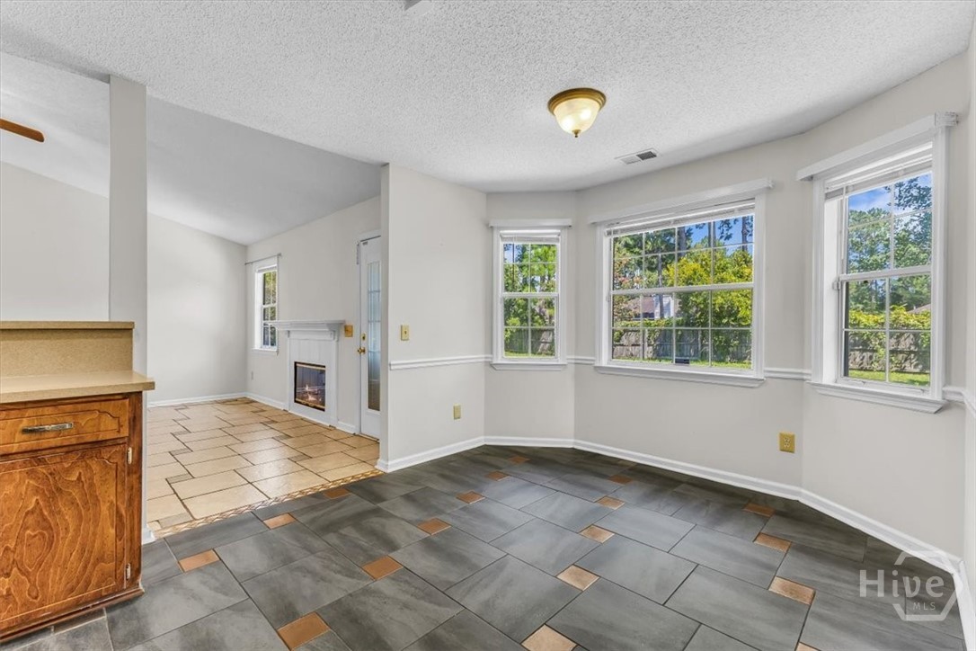 1936 Heathrow Drive Property Photo 15