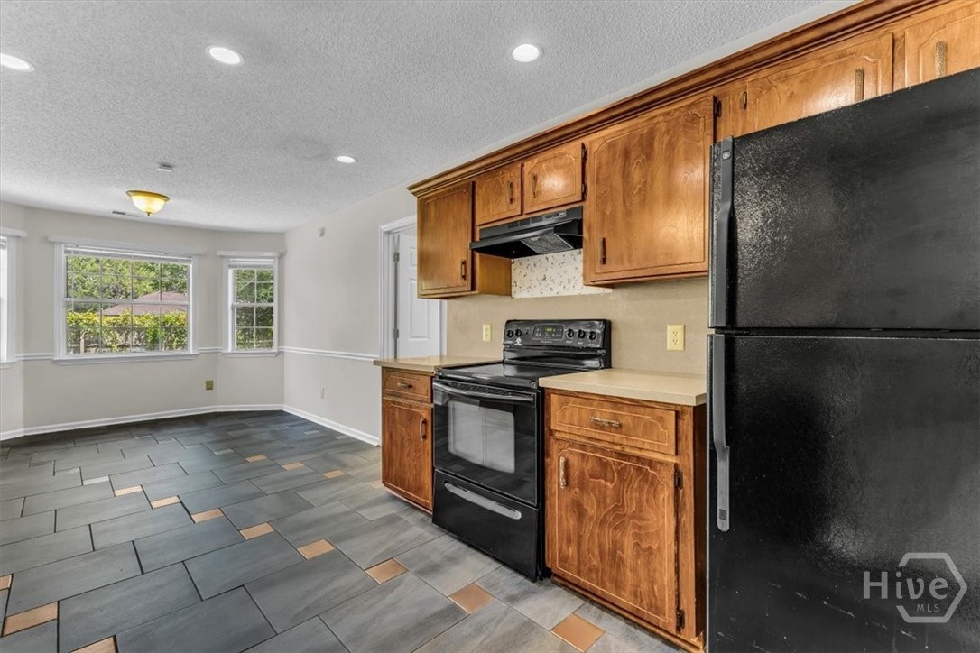 1936 Heathrow Drive Property Photo 17