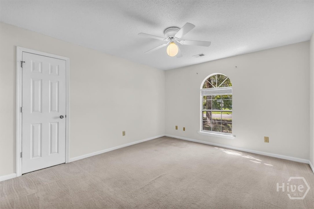 1936 Heathrow Drive Property Photo 20