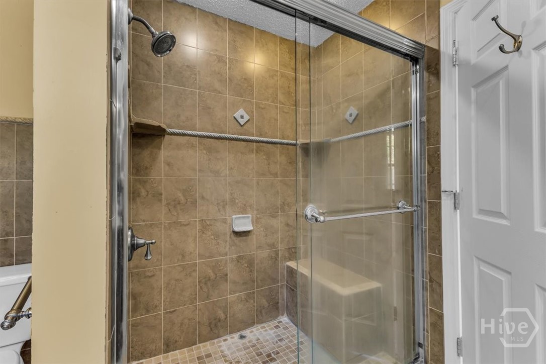 1936 Heathrow Drive Property Photo 24