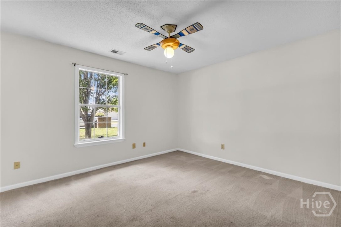 1936 Heathrow Drive Property Photo 27