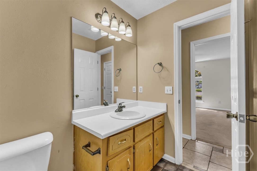 1936 Heathrow Drive Property Photo 29