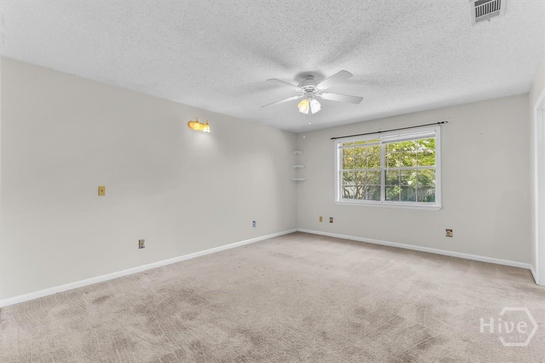 1936 Heathrow Drive Property Photo 33