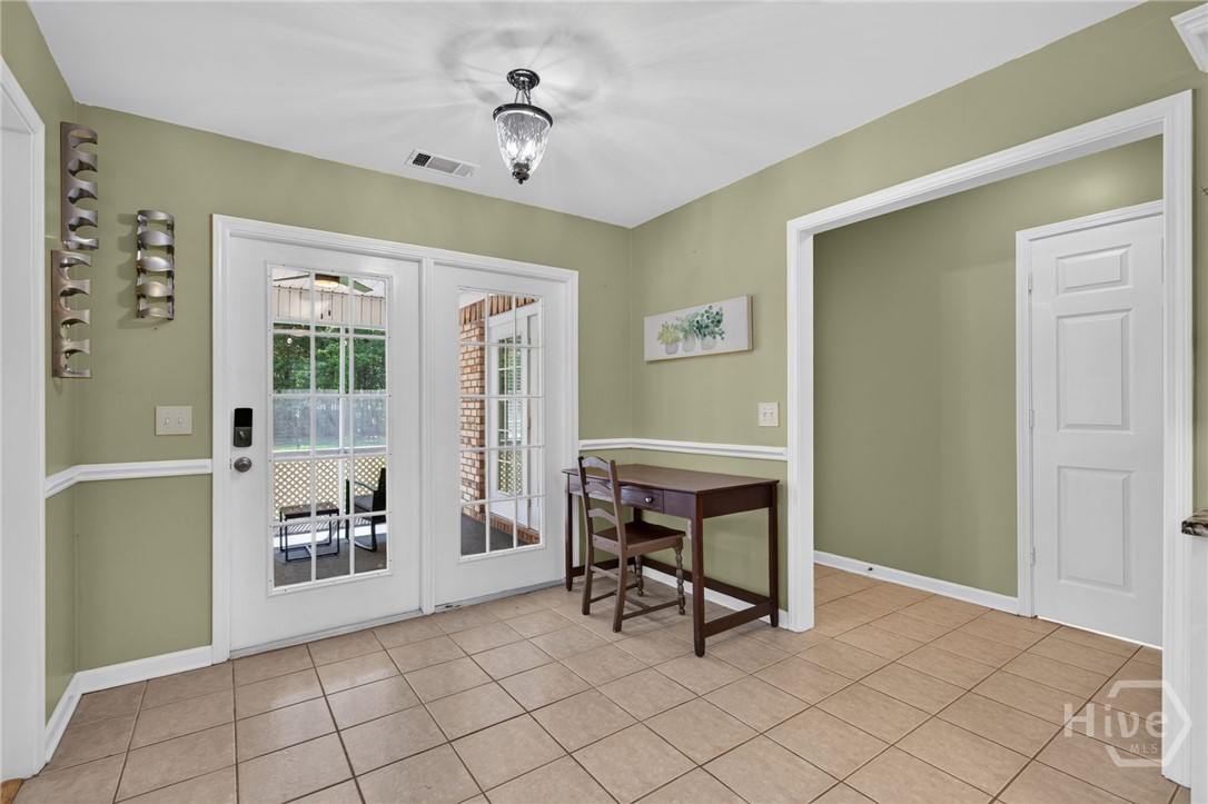 106 Crystal Drive Property Photo 13