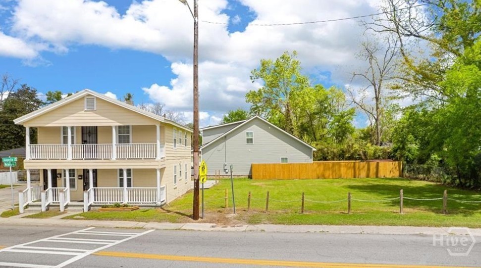 1510 Augusta Avenue Property Photo 1