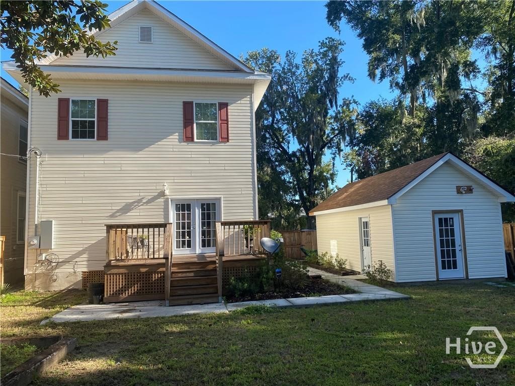 523 W 44th Street Property Photo 4