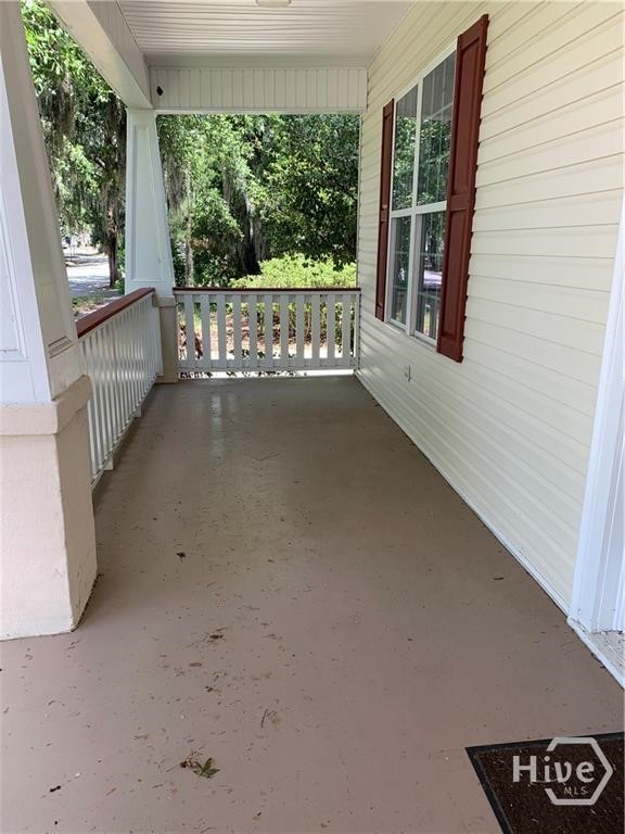 523 W 44th Street Property Photo 5