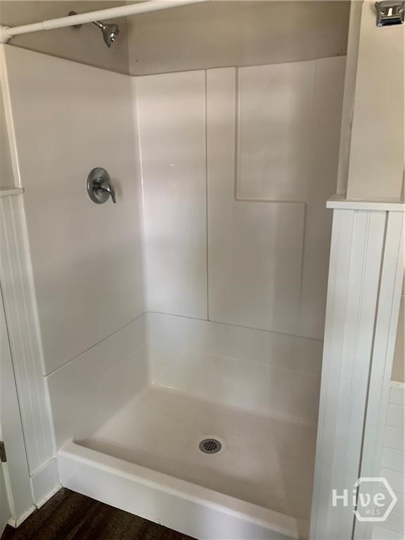 523 W 44th Street Property Photo 16