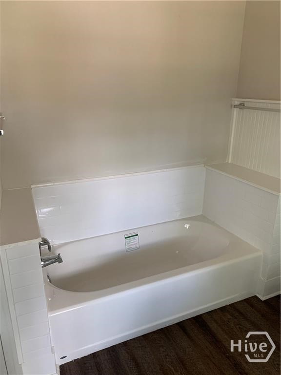 523 W 44th Street Property Photo 17