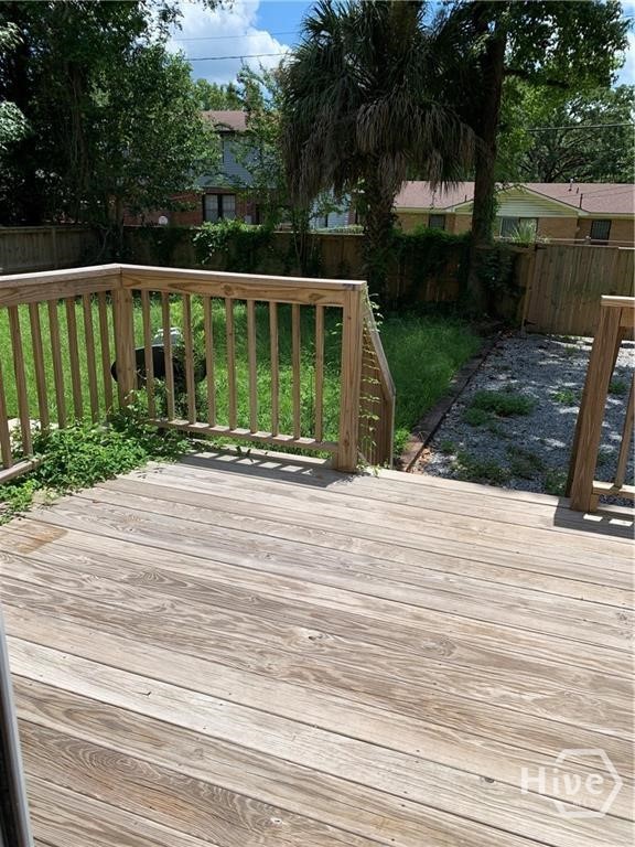 523 W 44th Street Property Photo 23