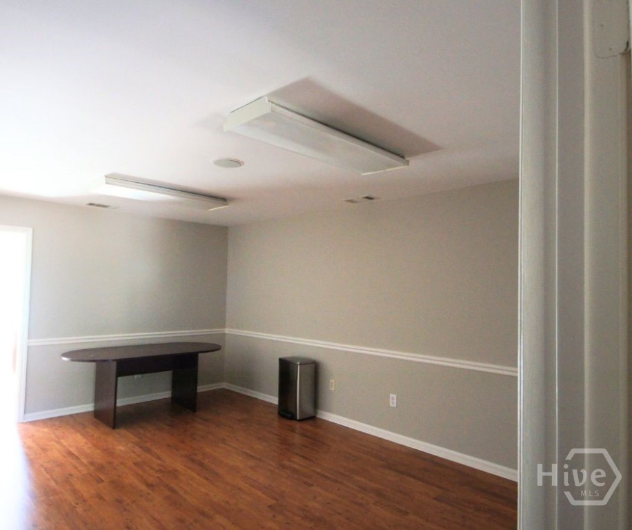 7505 Waters Avenue B 8 Property Photo 12