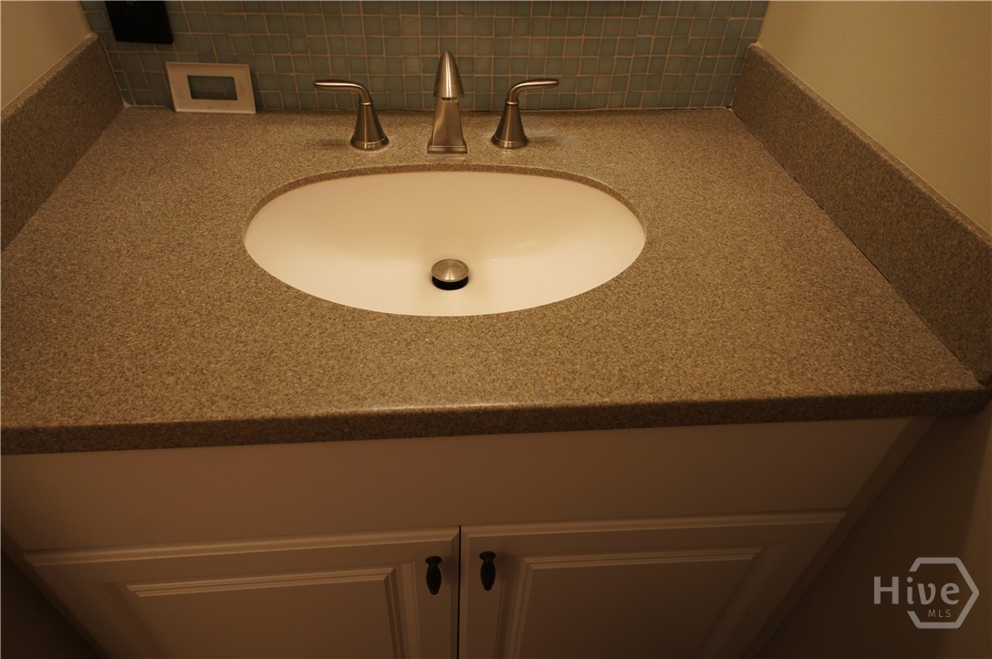 7505 Waters Avenue B 10 Property Photo 12
