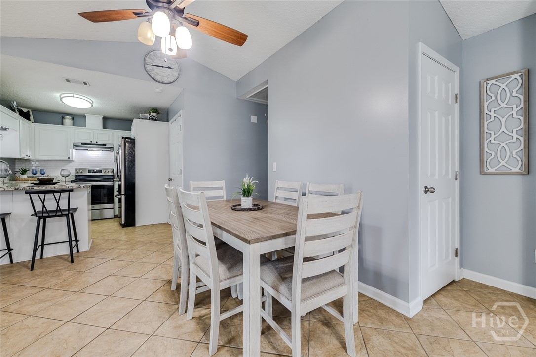 18 Buckmeadow Circle Property Photo 8