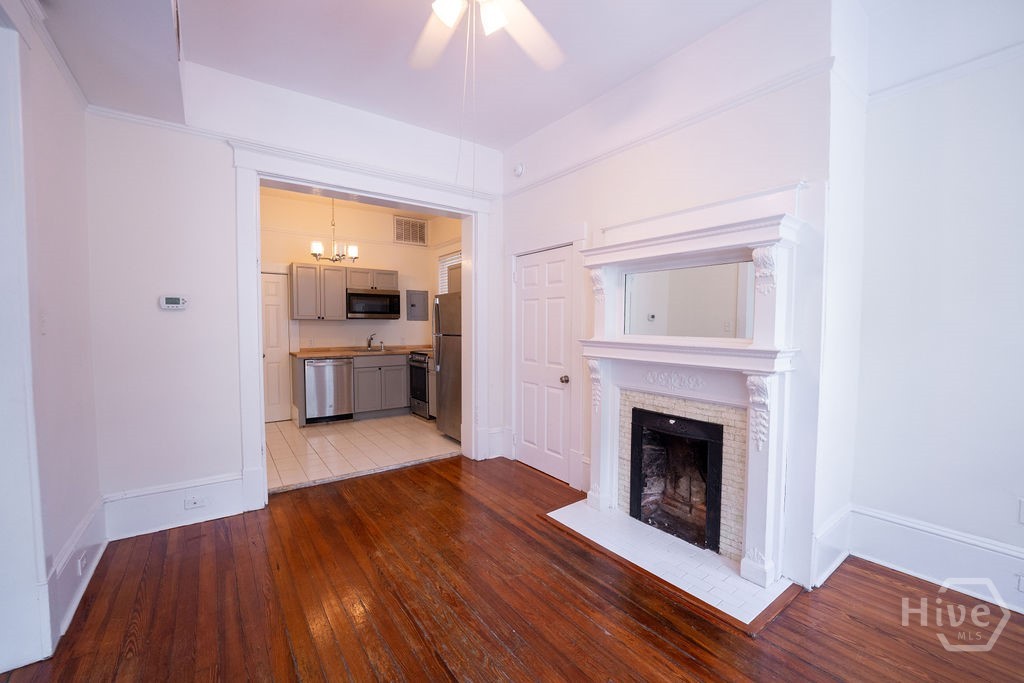 816 Drayton Street 2d Property Photo 5