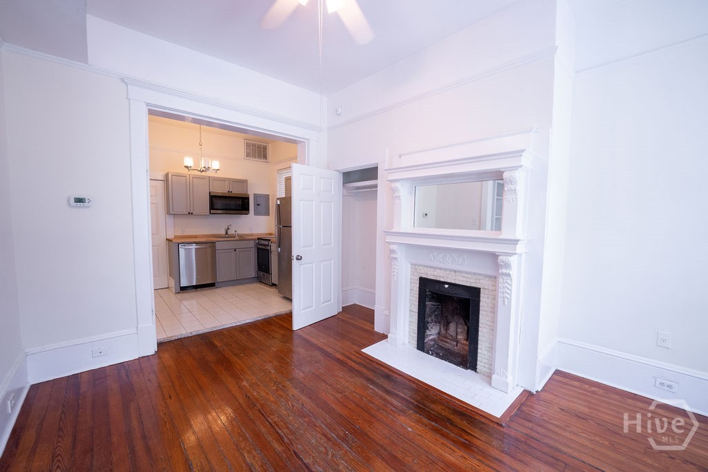 816 Drayton Street 2d Property Photo 6