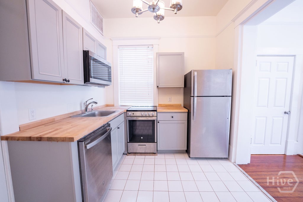 816 Drayton Street 2d Property Photo 13
