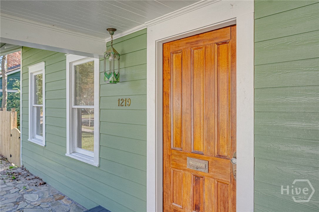 1219 E 48th Street Property Photo 6
