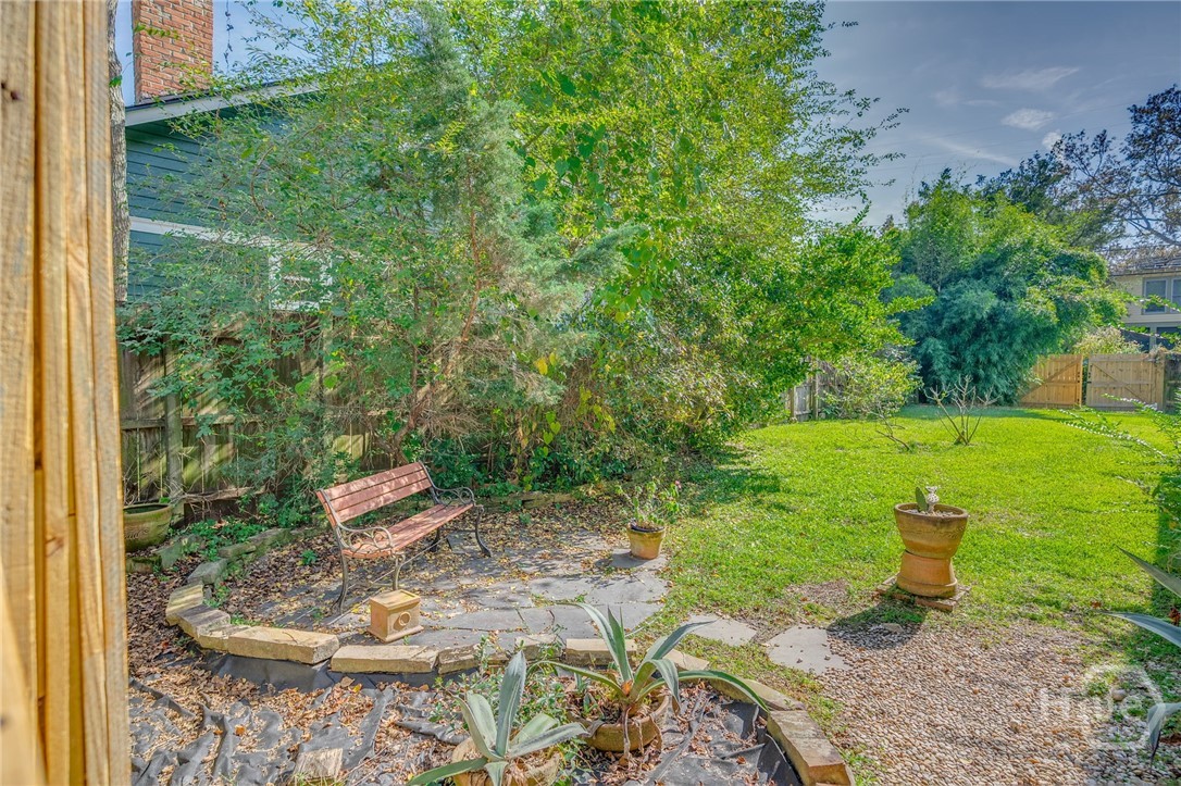 1219 E 48th Street Property Photo 35