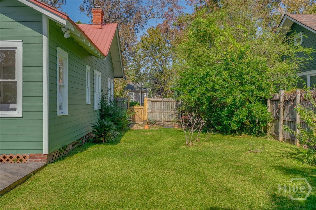 1219 E 48th Street Property Photo 38