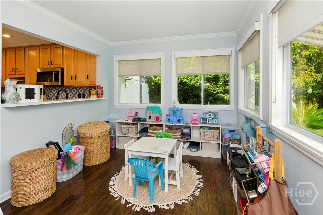 1 Brooks Lane Property Photo 8
