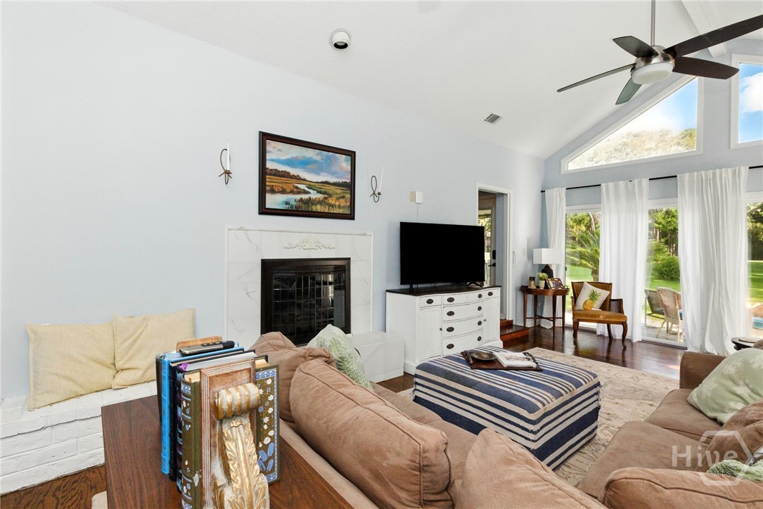 1 Brooks Lane Property Photo 9