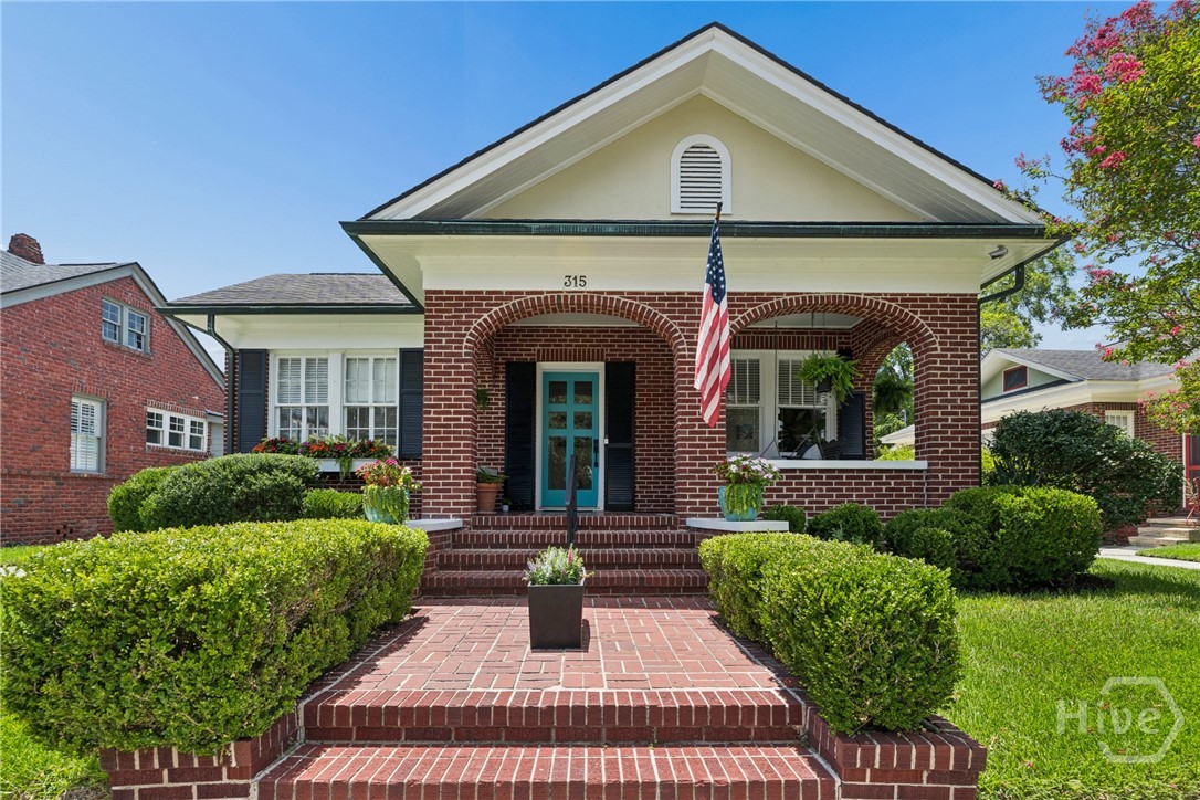 315 E 54th Street Property Photo