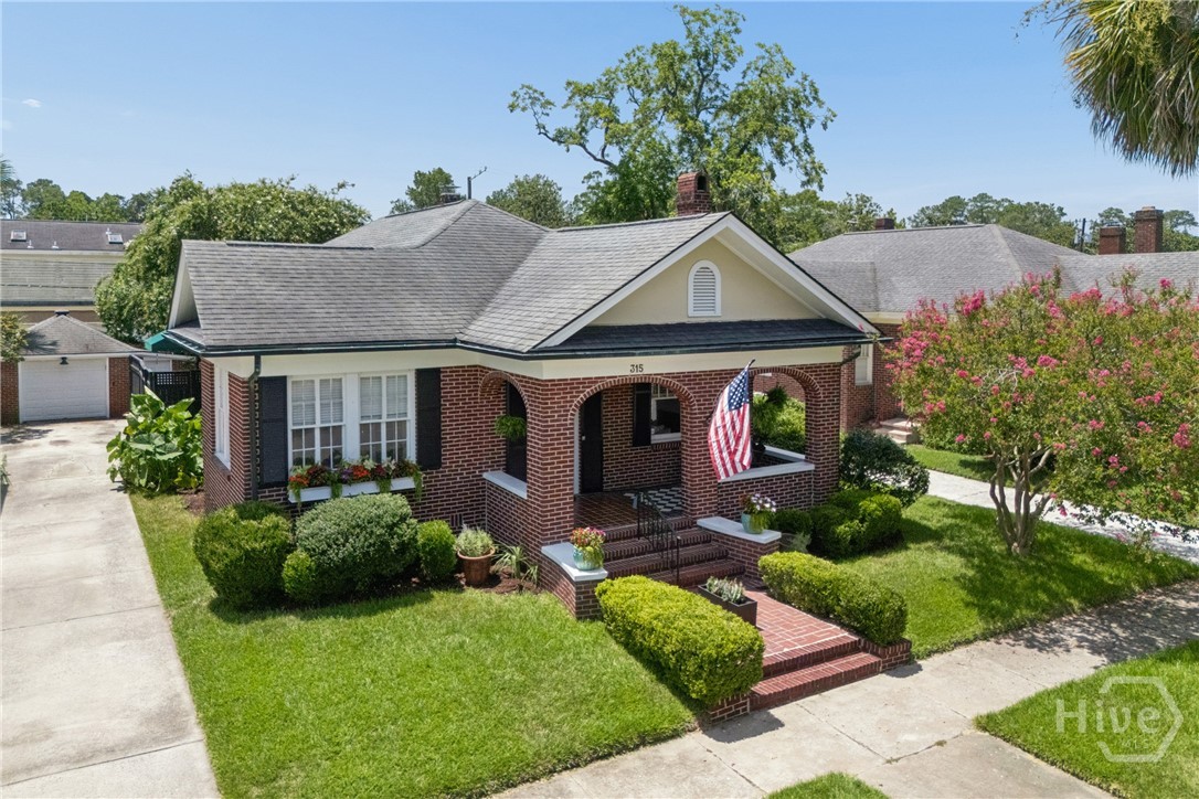 315 E 54th Street Property Photo 2