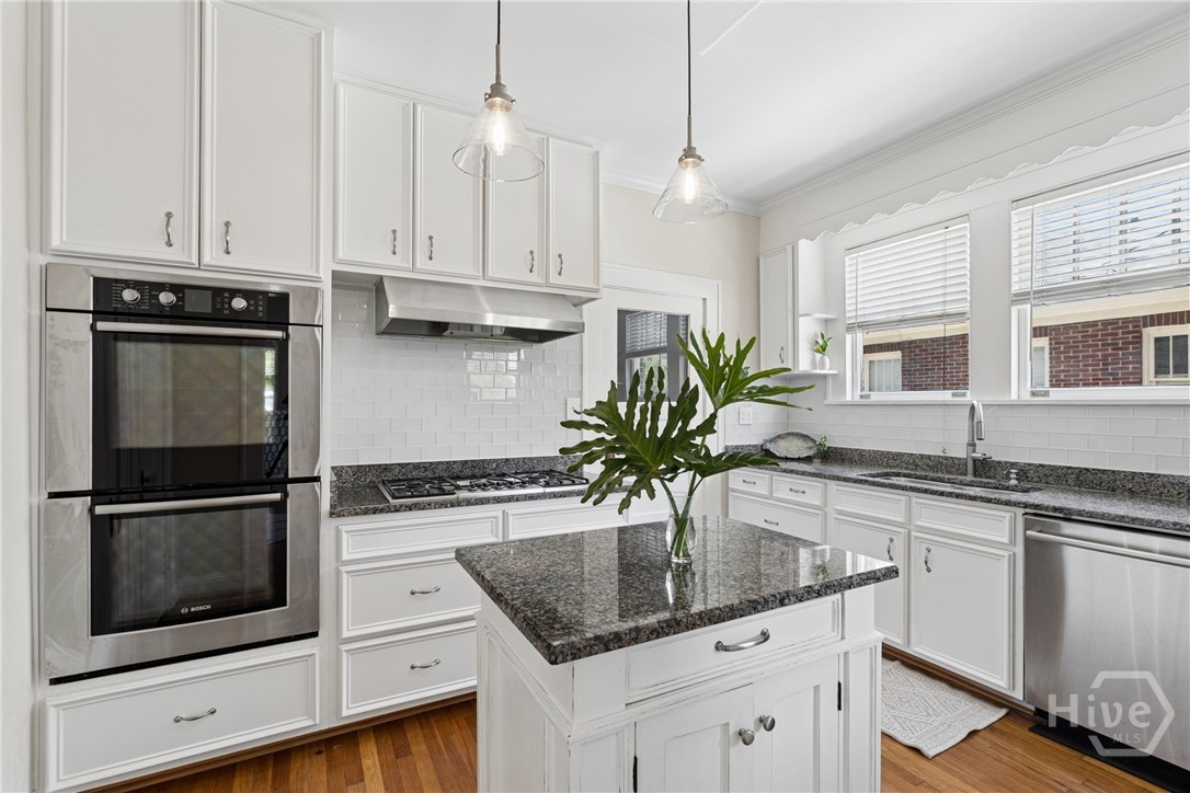 315 E 54th Street Property Photo 18