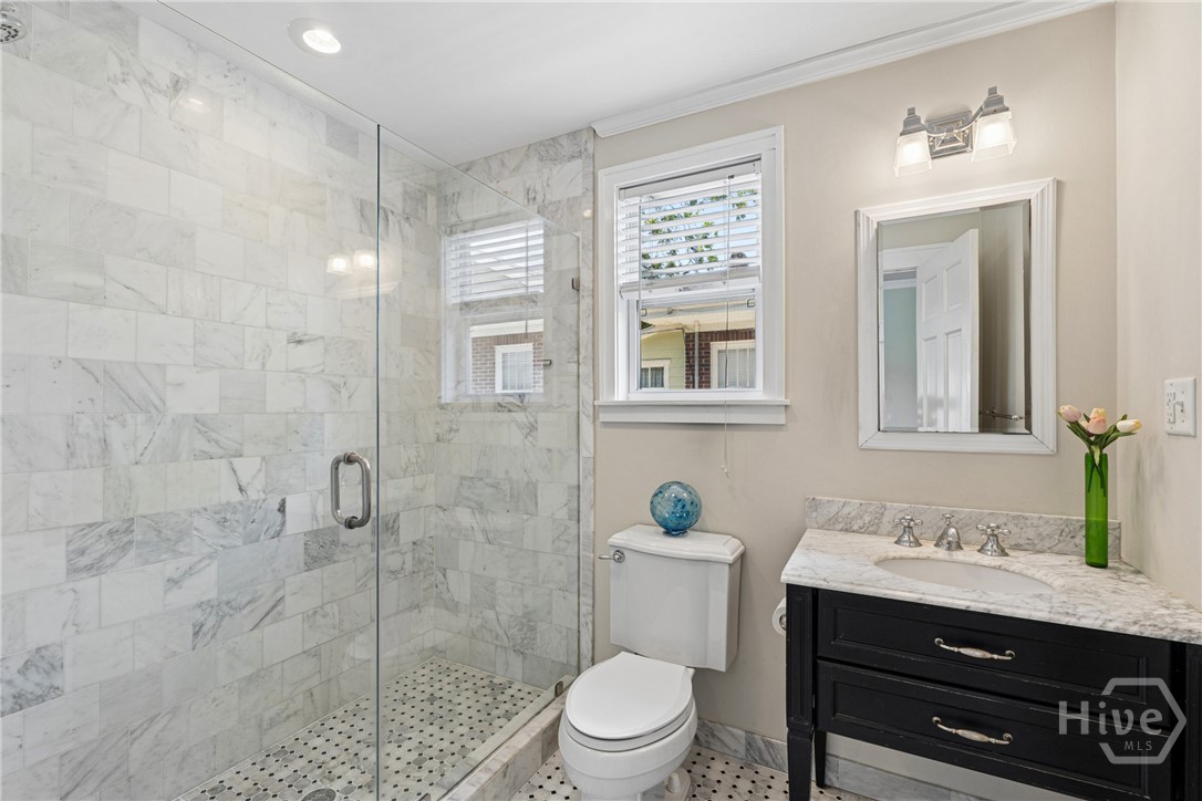 315 E 54th Street Property Photo 33