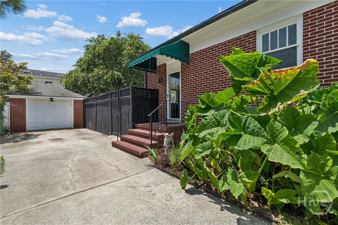315 E 54th Street Property Photo 42