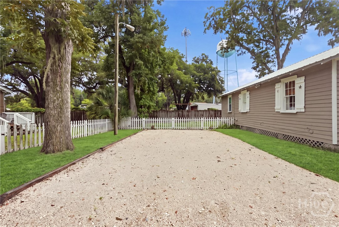 3228 Bannon Property Photo 3