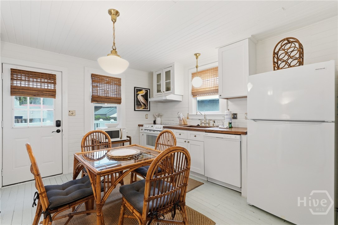 3228 Bannon Property Photo 9
