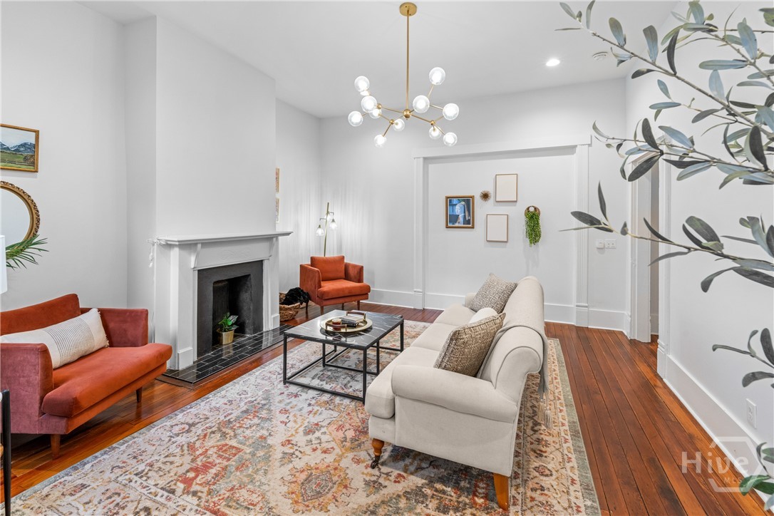 906 E Park Avenue Property Photo 8