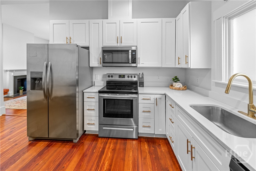 906 E Park Avenue Property Photo 12