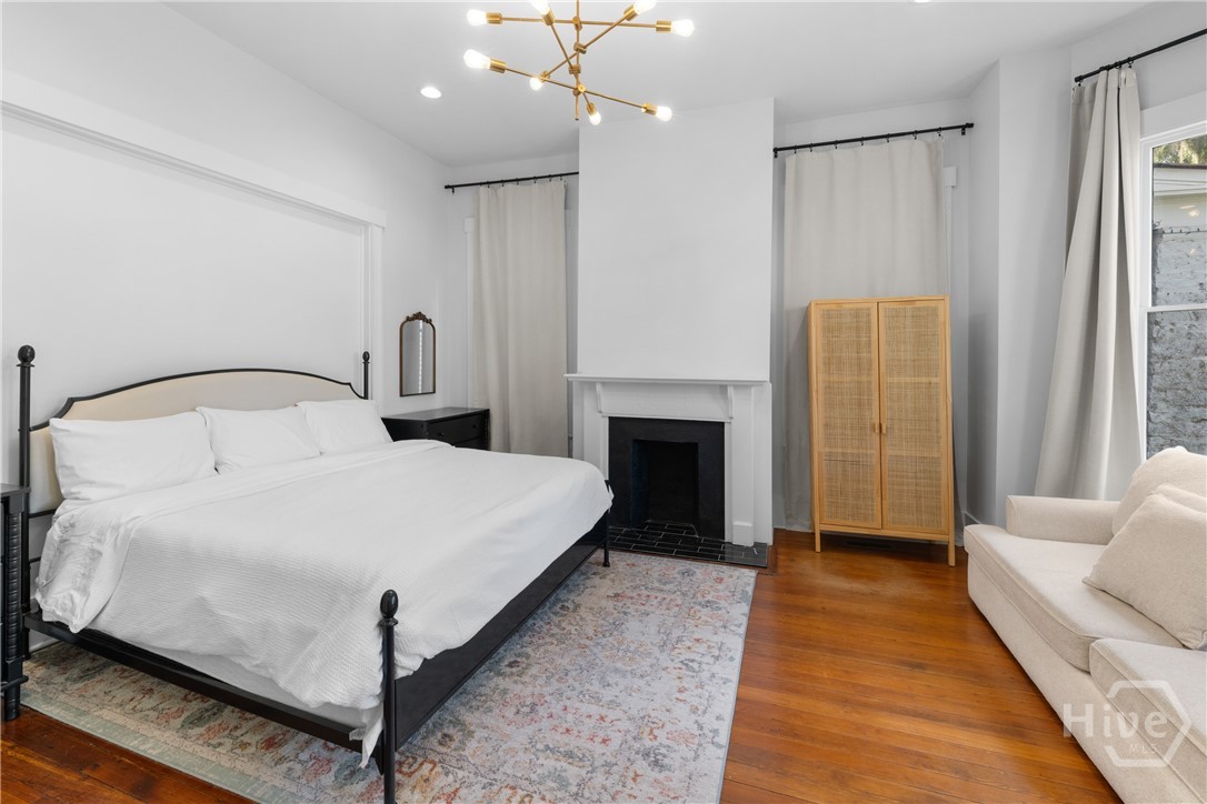 906 E Park Avenue Property Photo 14