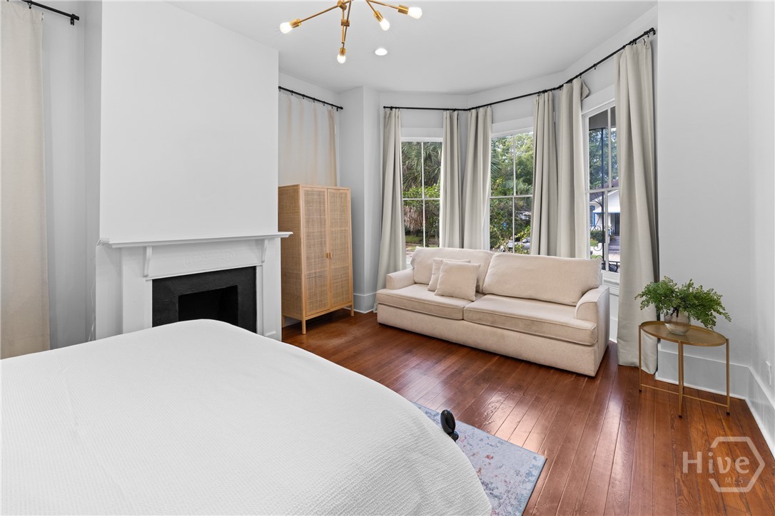 906 E Park Avenue Property Photo 15