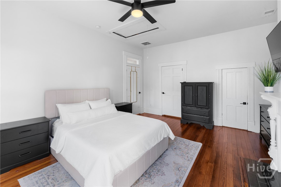 906 E Park Avenue Property Photo 27