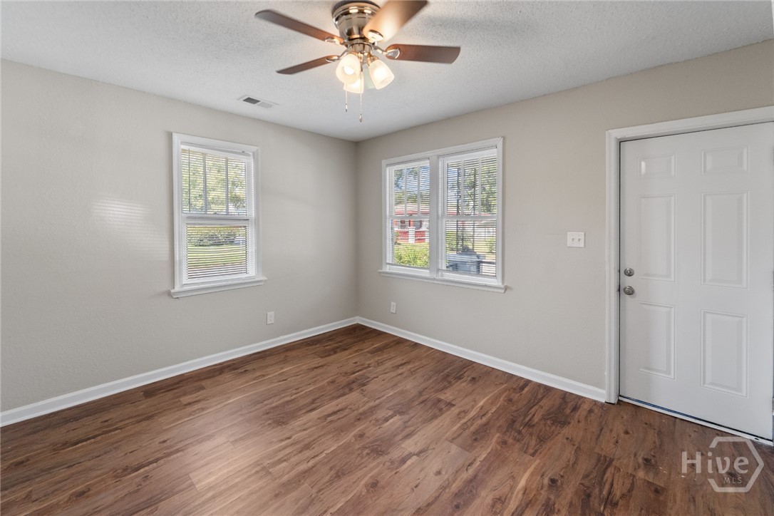 132 Jenks Street Property Photo 6