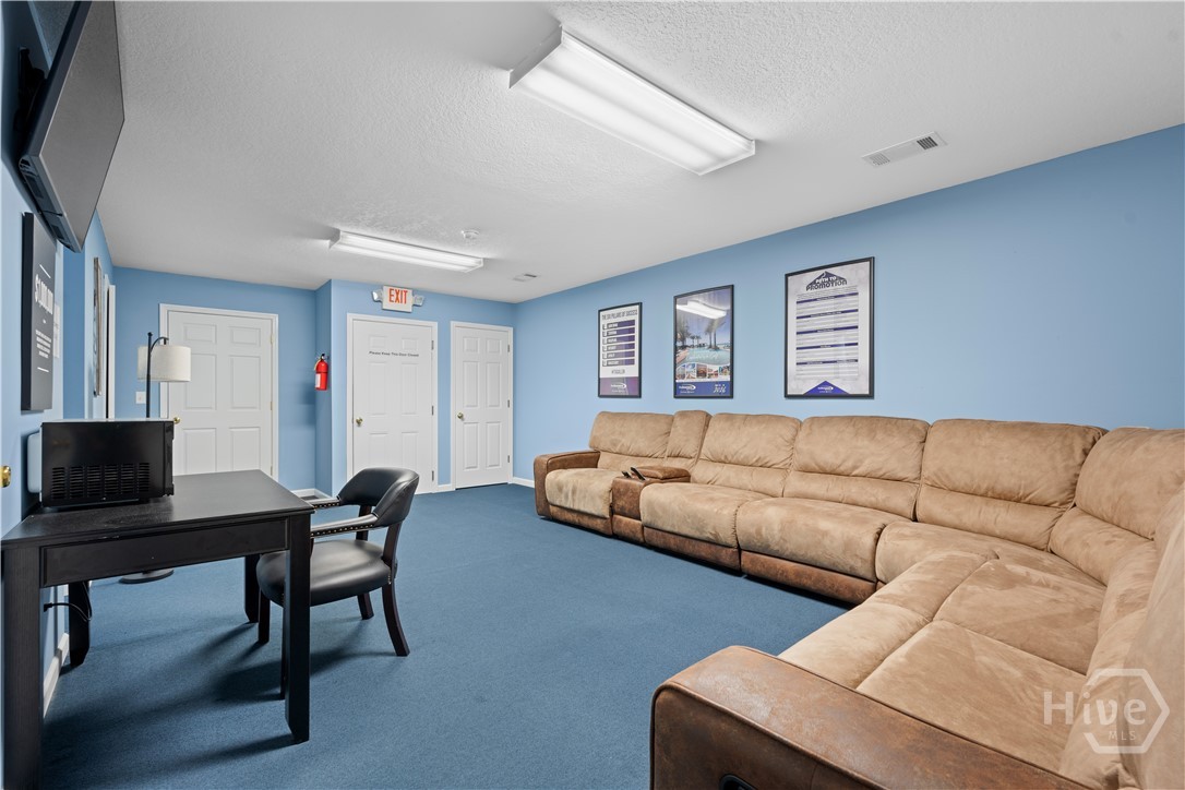 1135 E Hiawatha Street Property Photo 11