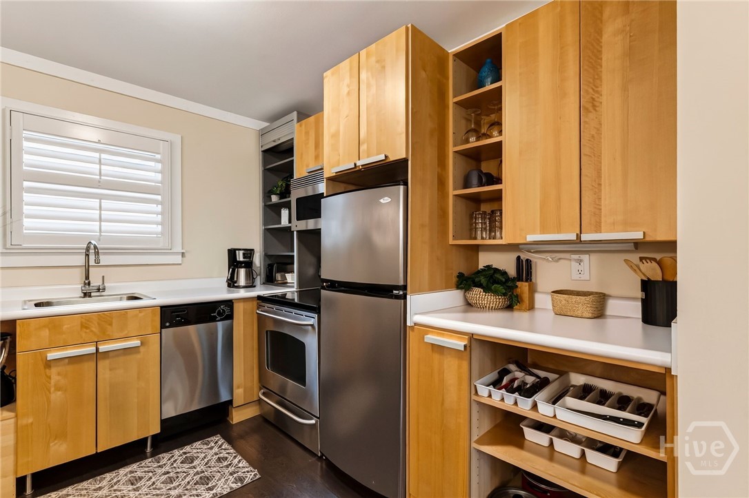 525 E Broughton Street Property Photo 45