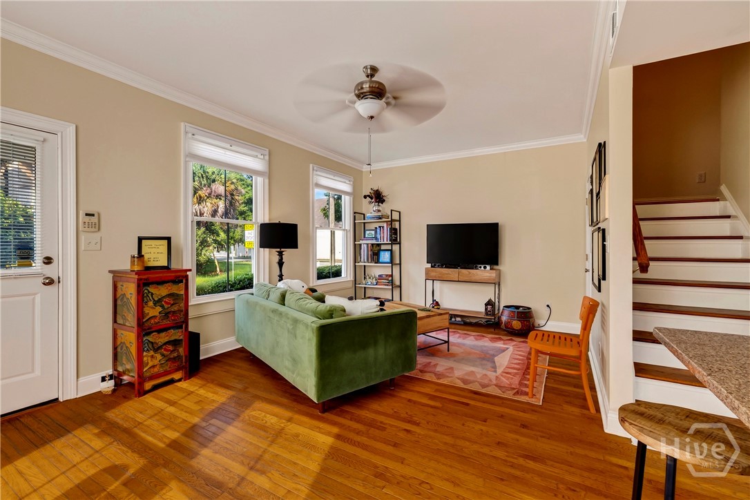 105 W 31st Street Property Photo 7