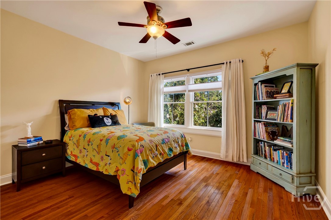 105 W 31st Street Property Photo 15