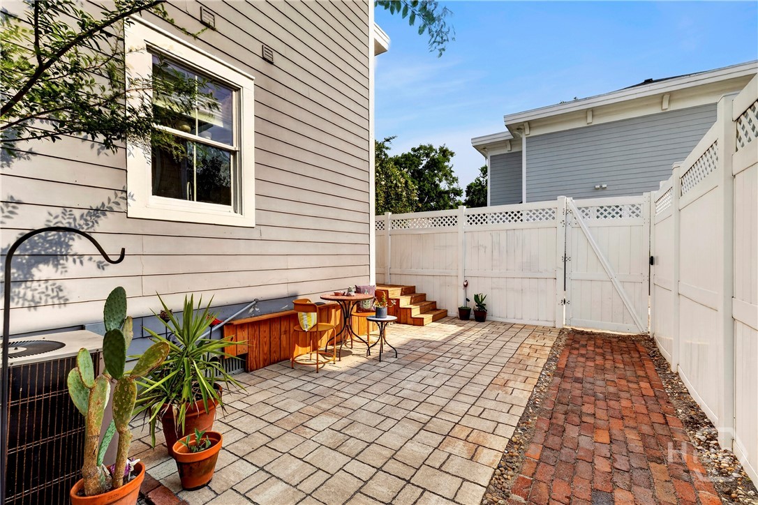 105 W 31st Street Property Photo 19