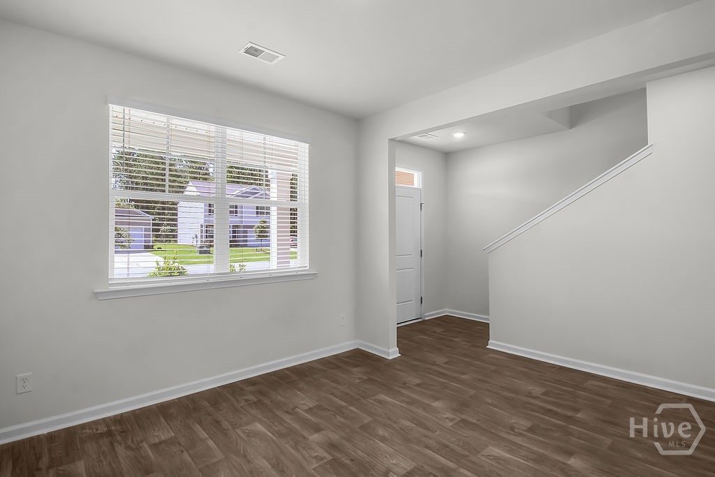 110 Cole Street Property Photo 6