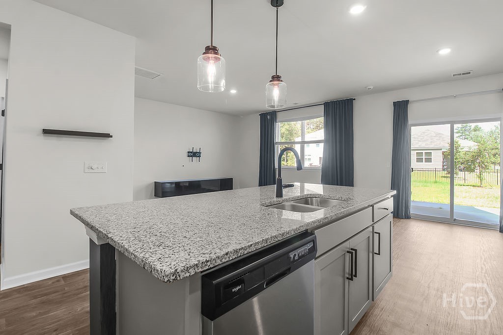 110 Cole Street Property Photo 16