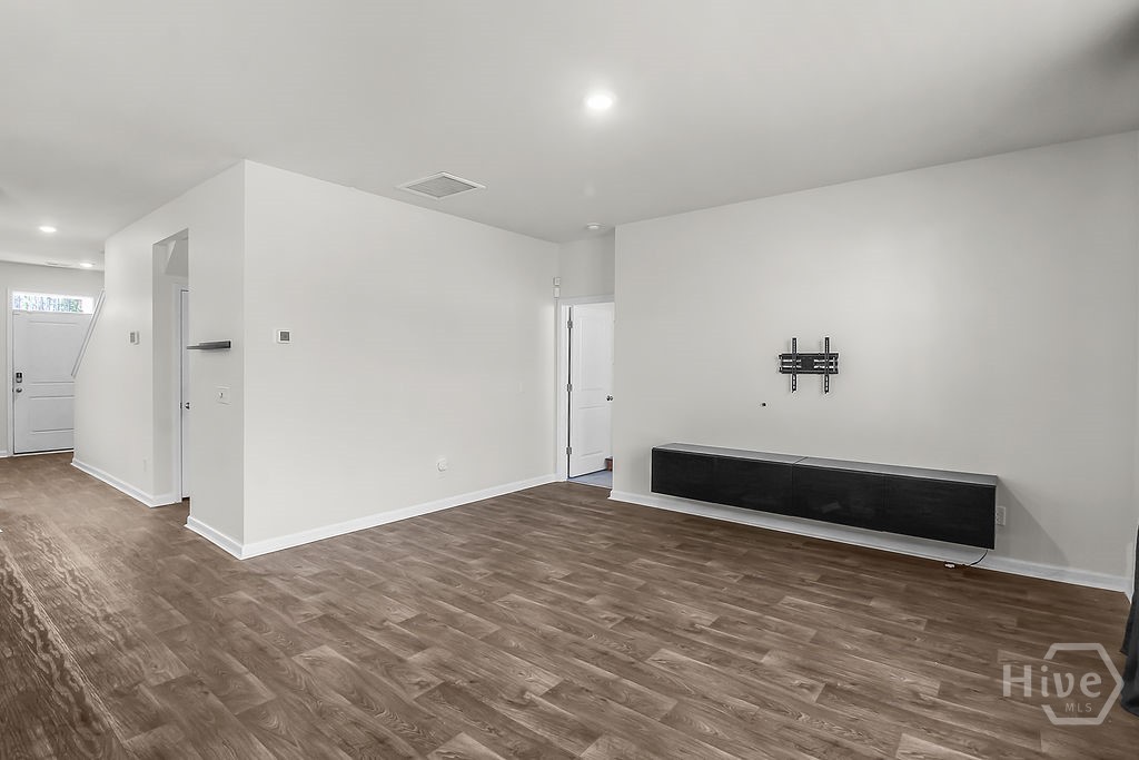 110 Cole Street Property Photo 21