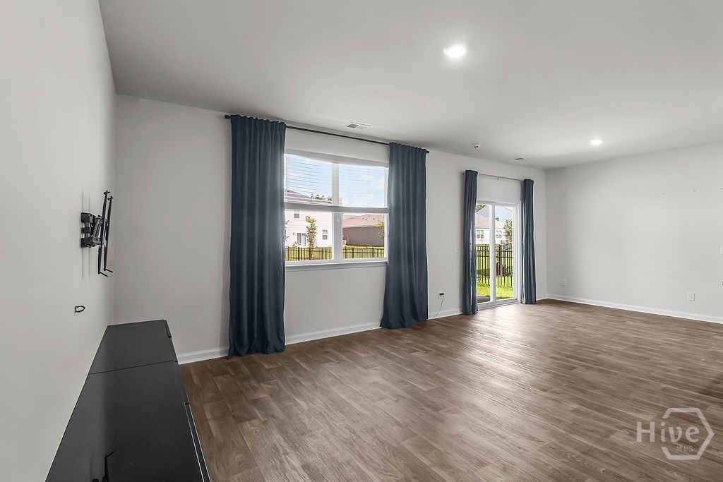 110 Cole Street Property Photo 23