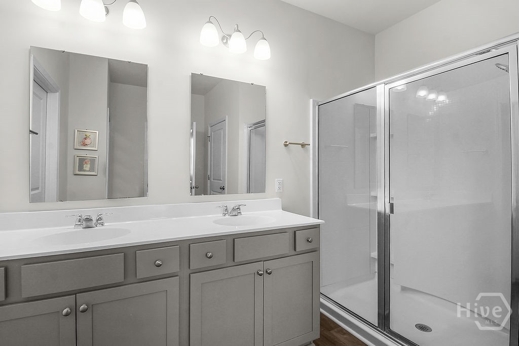 110 Cole Street Property Photo 29
