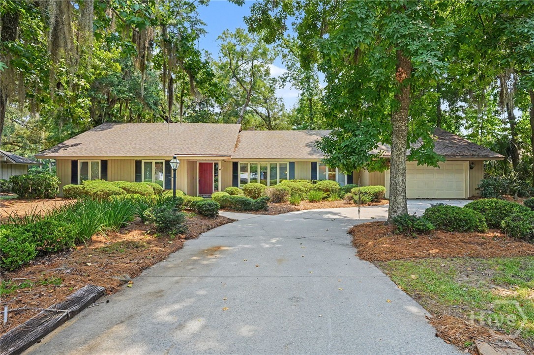 4 Hathaway Lane Property Photo 1