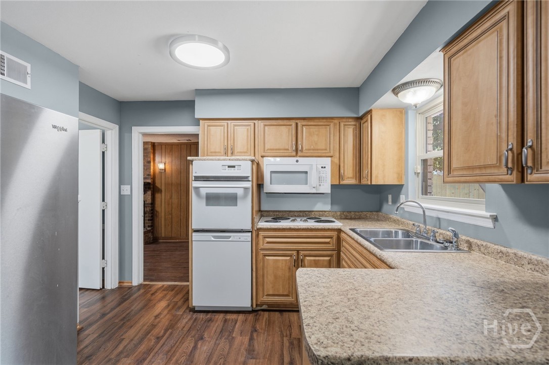 3 Monica Boulevard Property Photo 6